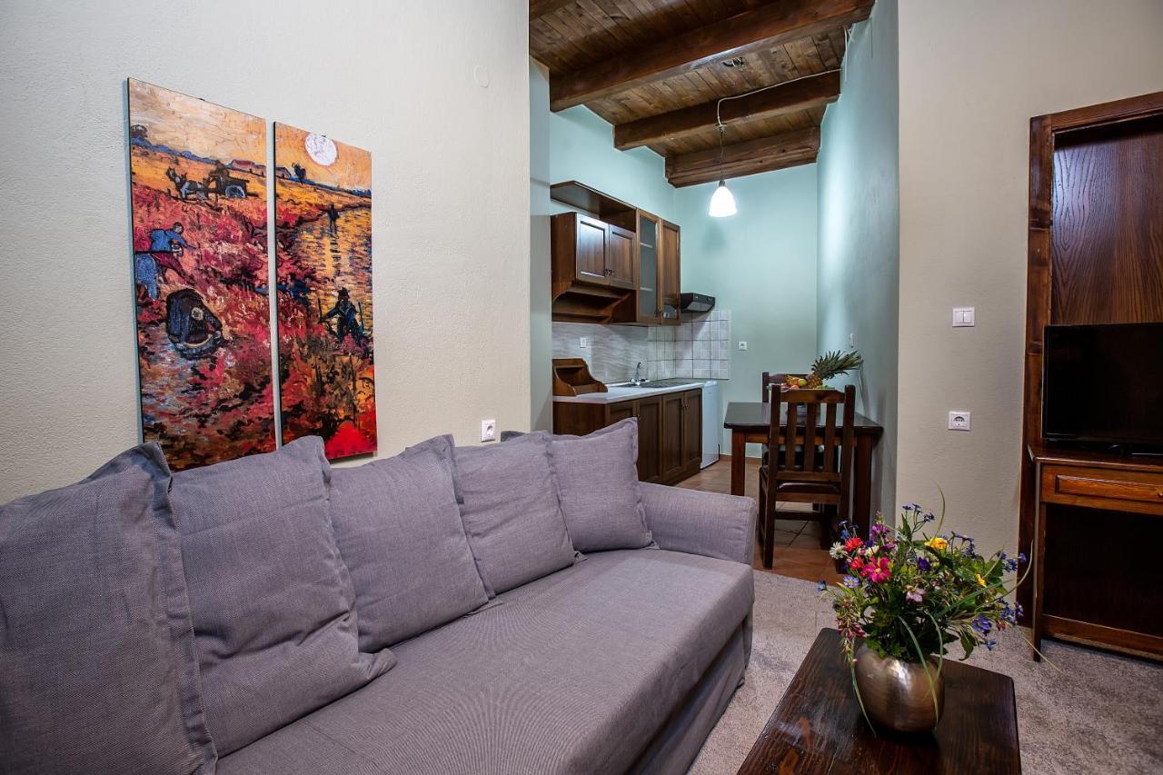 La Noi Guesthouse Samarina Luaran gambar