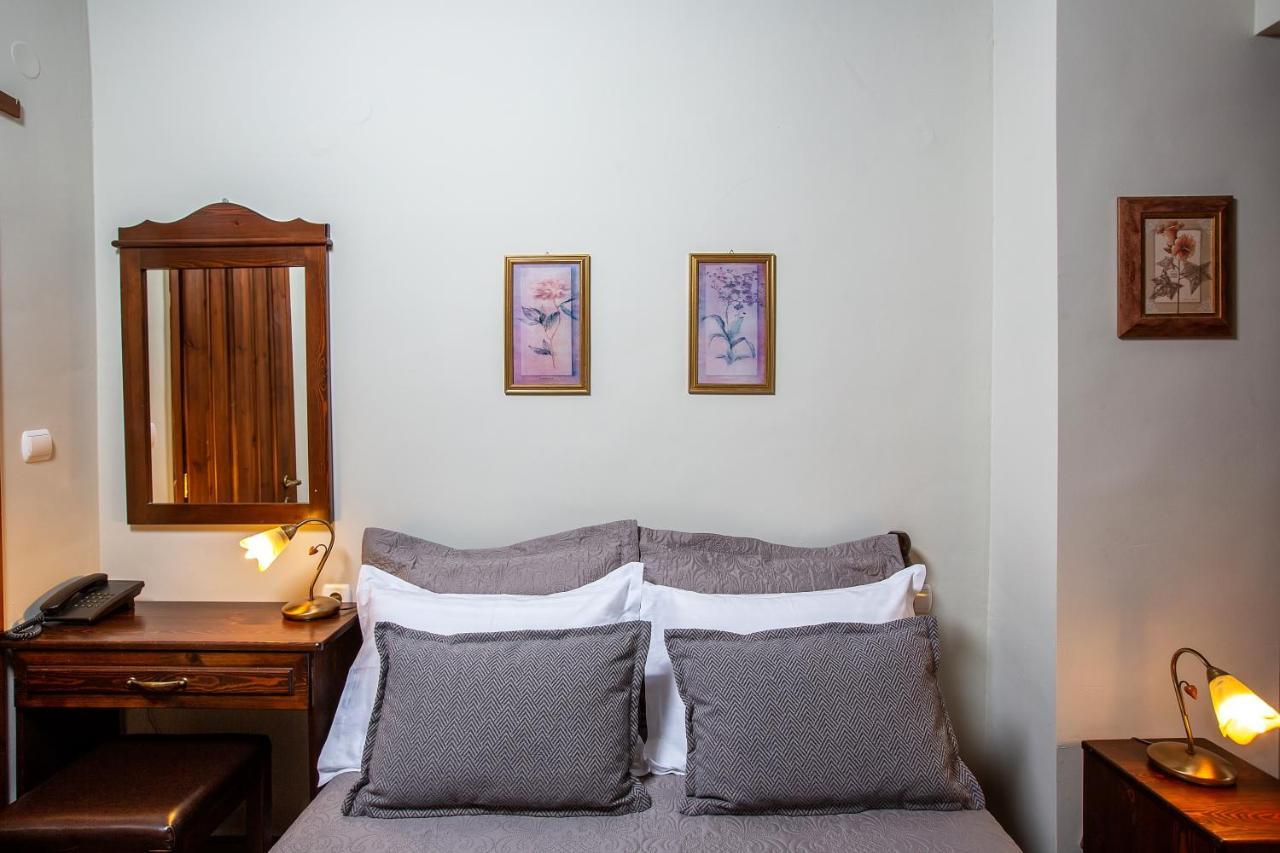 La Noi Guesthouse Samarina Luaran gambar